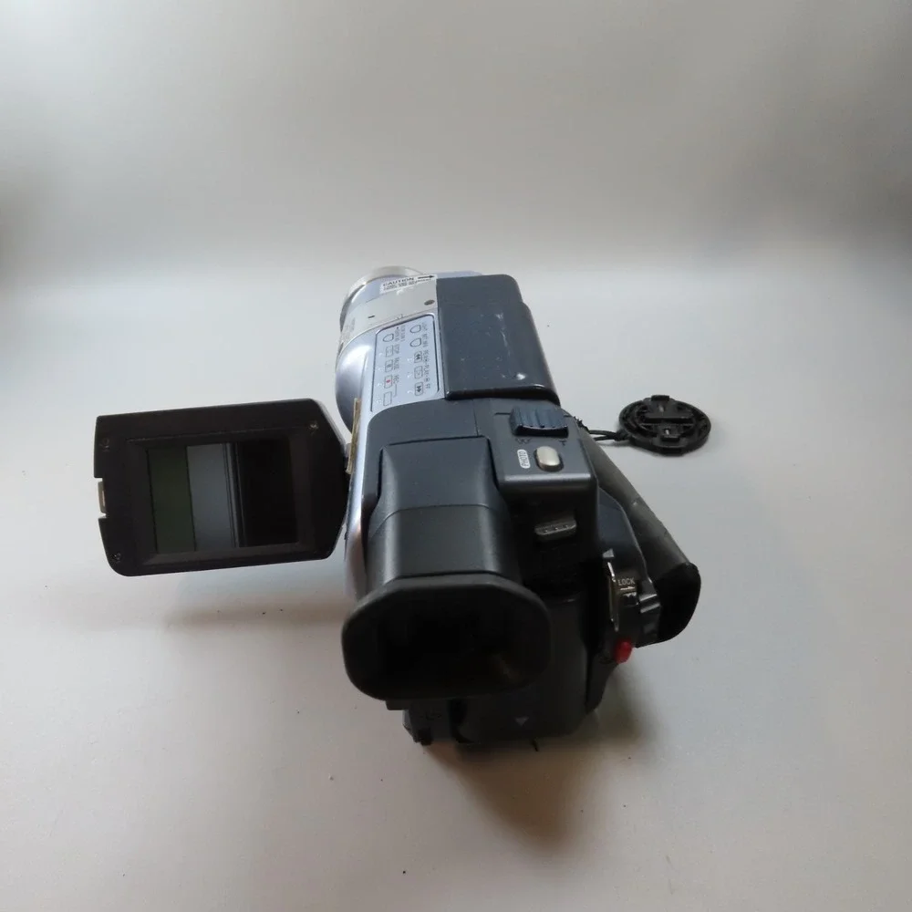 Sony Handycam DCR-TRV350 Digital8/Hi8/Video8 NightShot Tested (DAMAGE SCREEN)